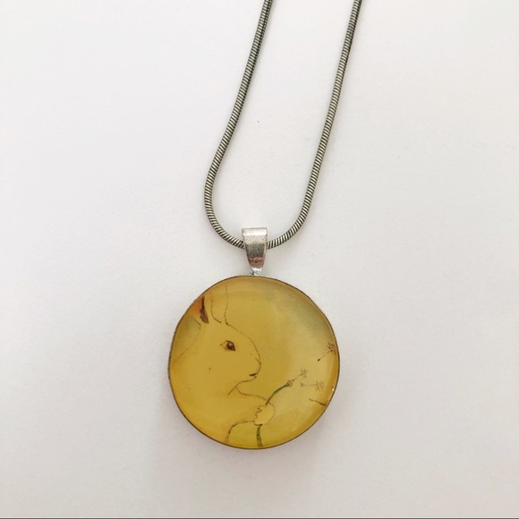 Vintage Rabbit Art Resin Pendant Chain Necklace - Picture 9 of 9